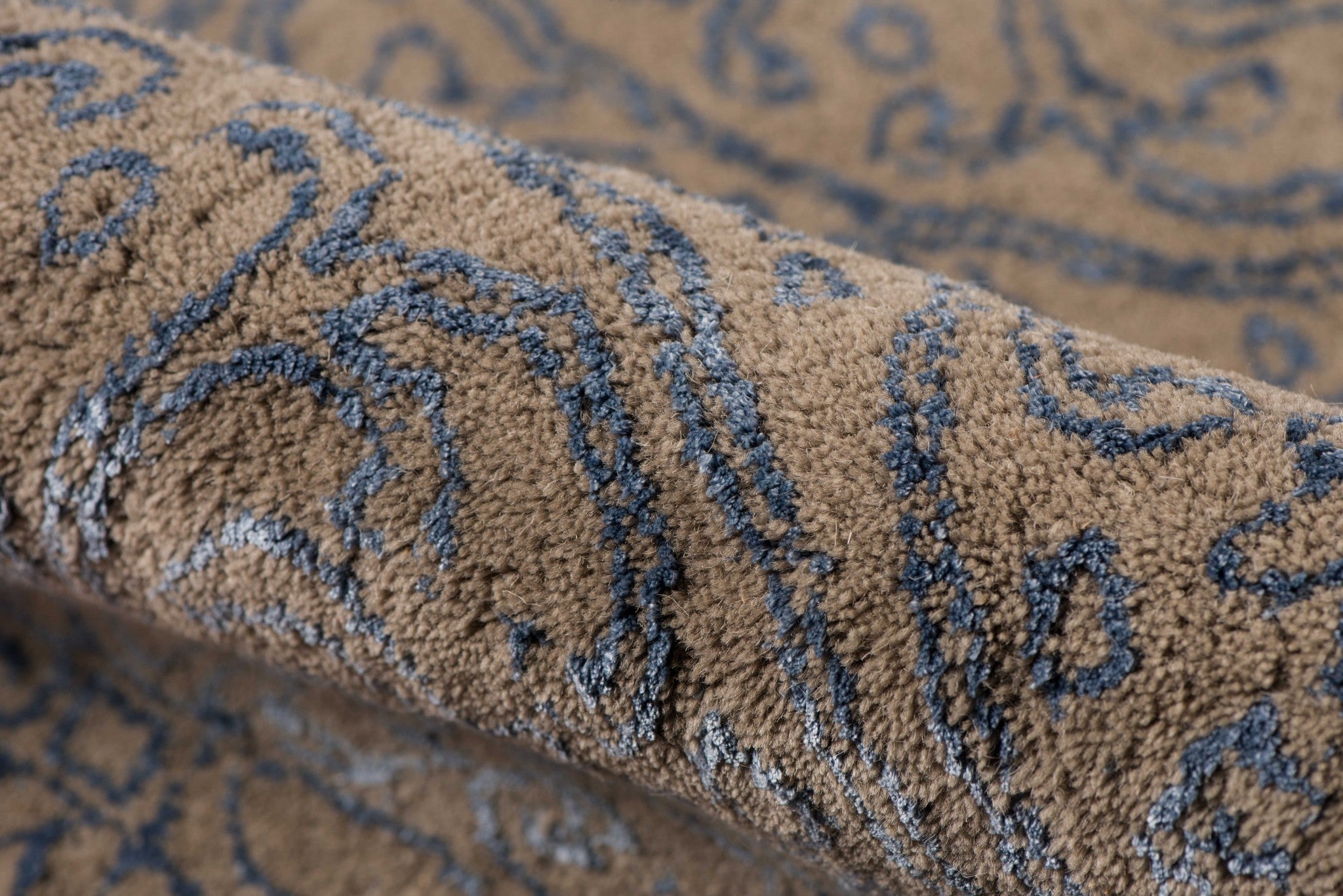 5" X8" X 0.5" Blue  Wool Area Rug