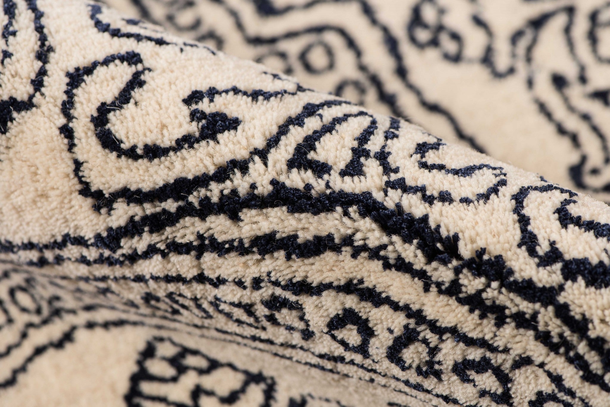 8" X11" X 0.5" Blue  Wool Area Rug