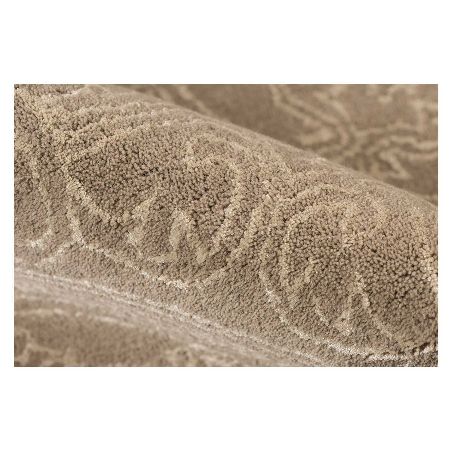 7.6" X9.6" X 0.5" Beige  Wool Area Rug