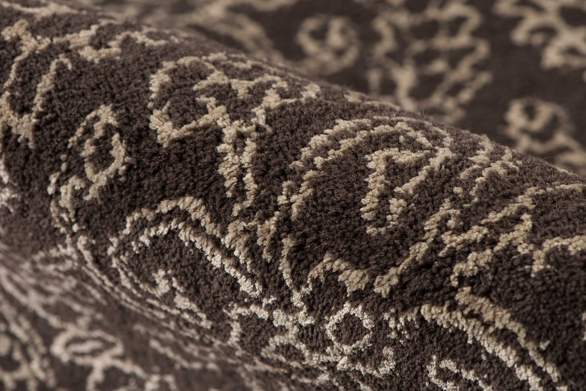 5" X8" X 0.5" Gray  Wool Area Rug