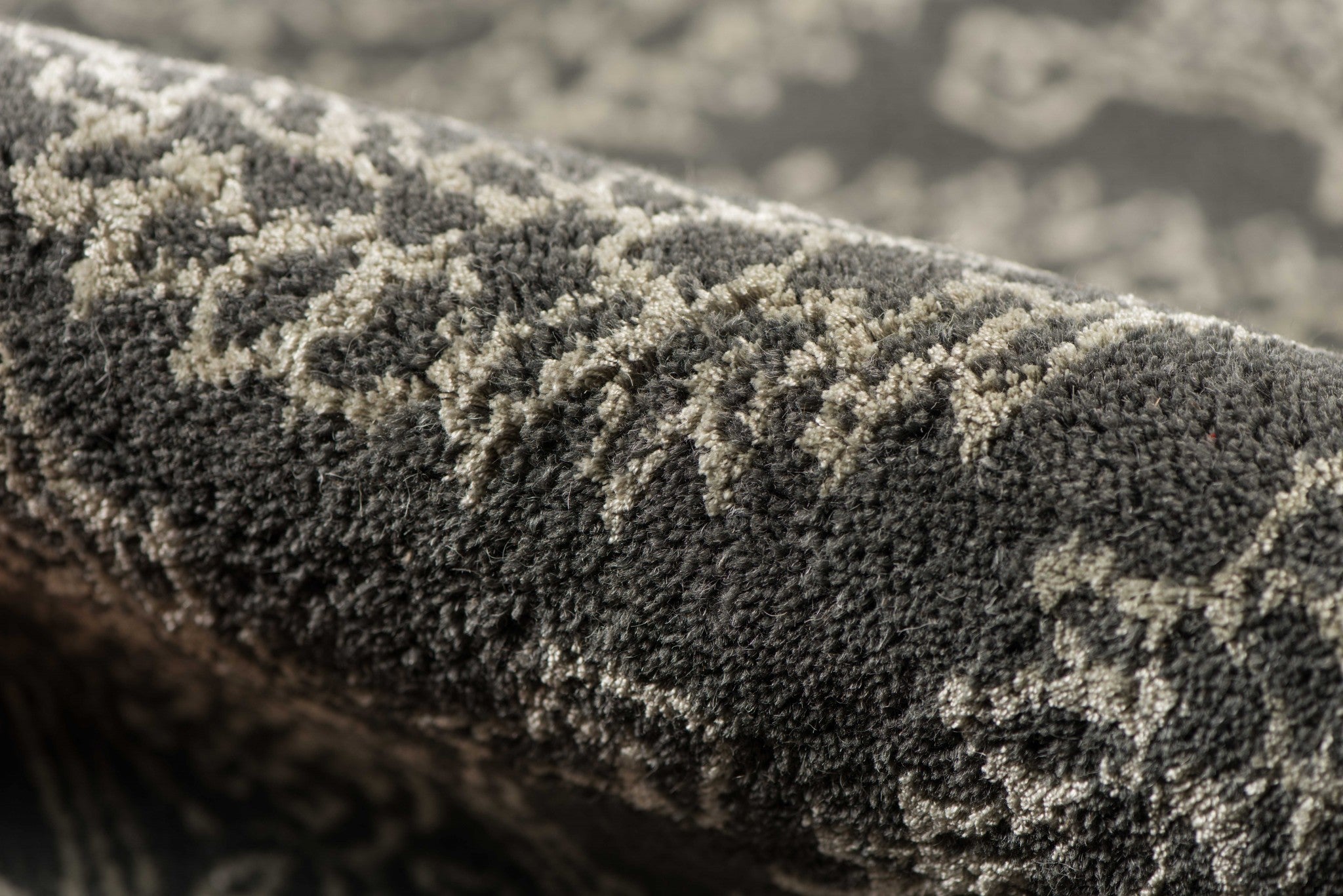 8" X11" X 0.5" Gray  Wool Area Rug