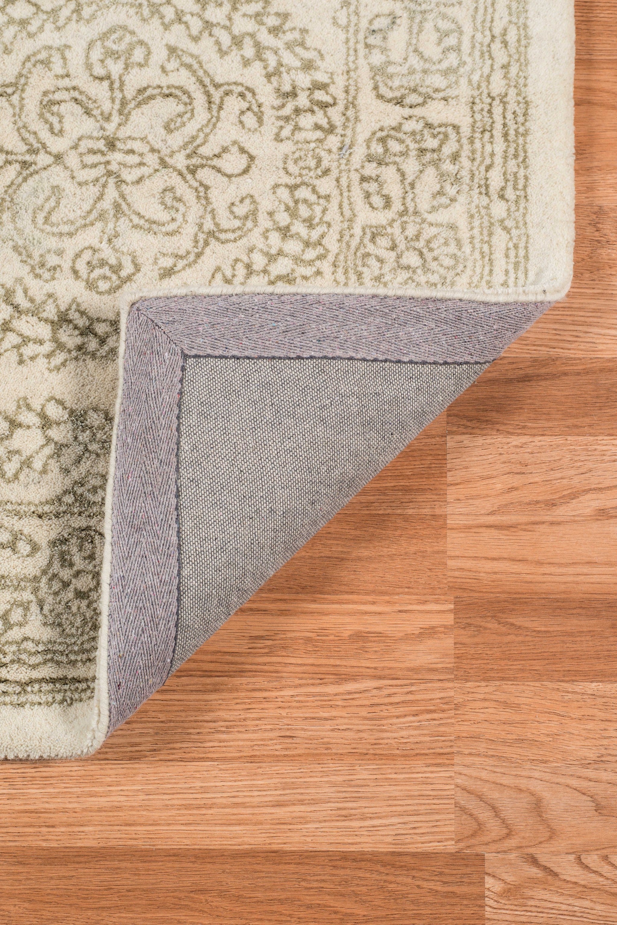 5" X8" X 0.5" Ivory/White  Wool Area Rug