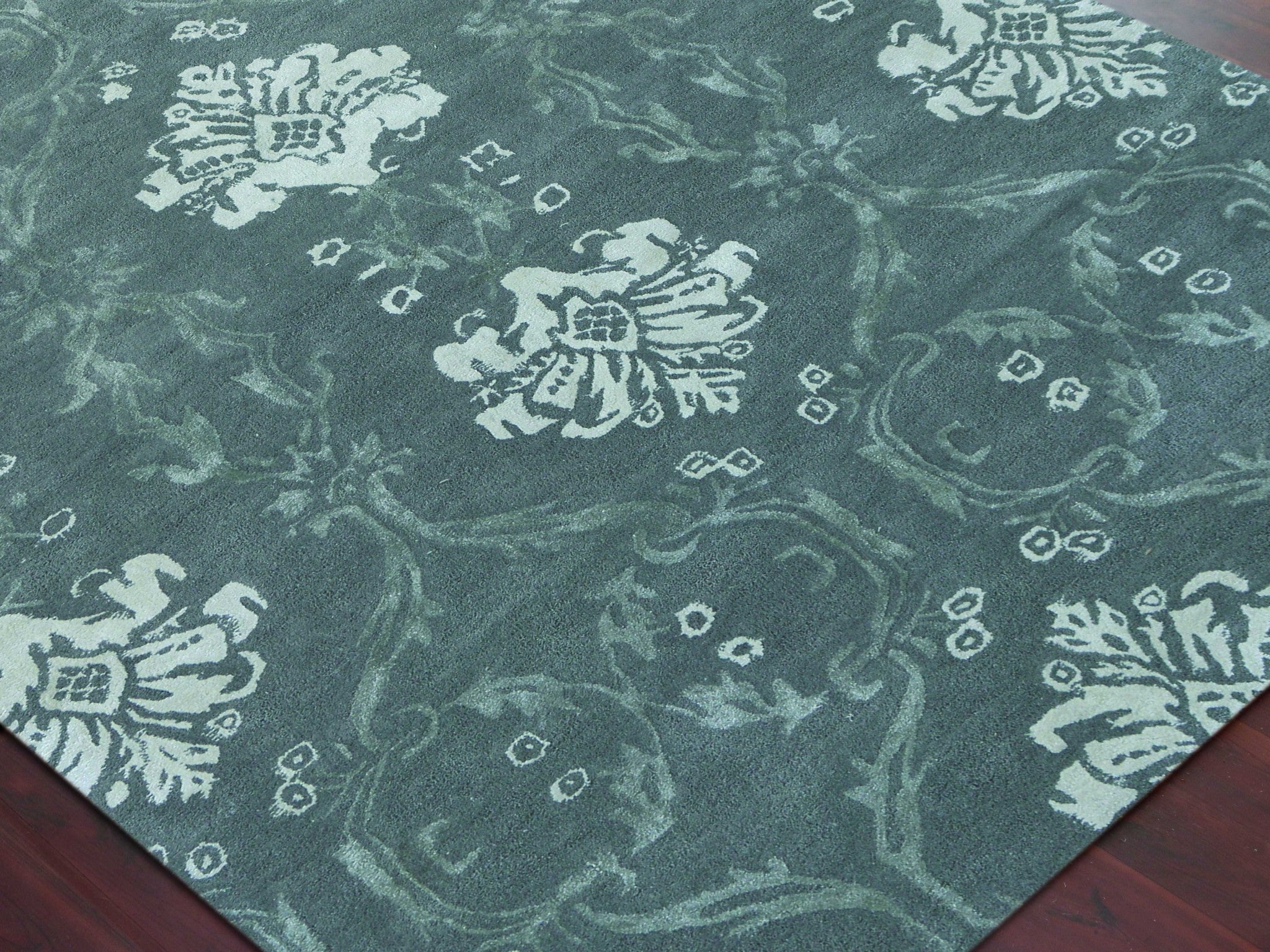 8" X10" X 0.5" Gray  Wool Area Rug