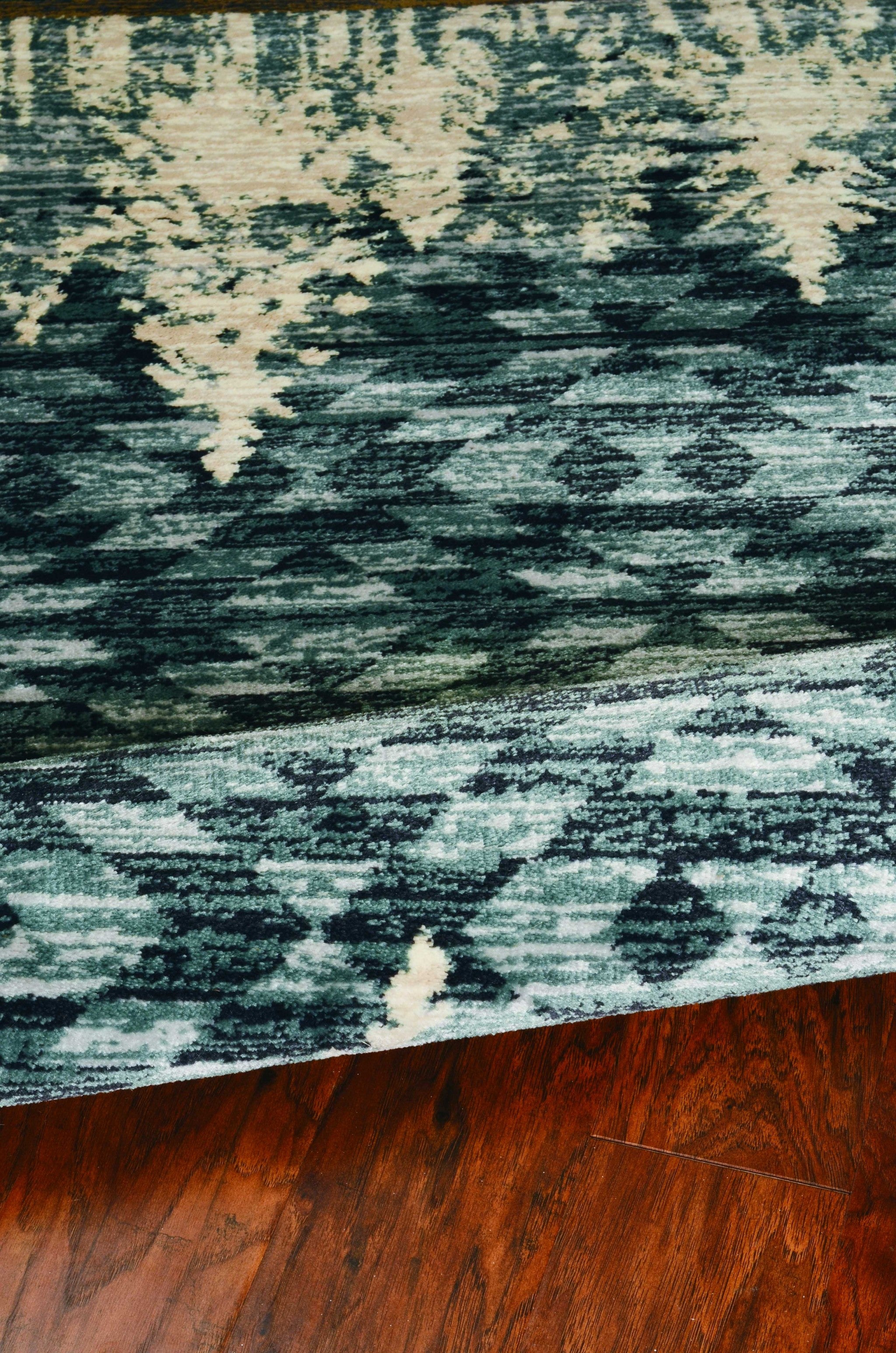 94" X 118" Slate Blue Polypropelene Rug