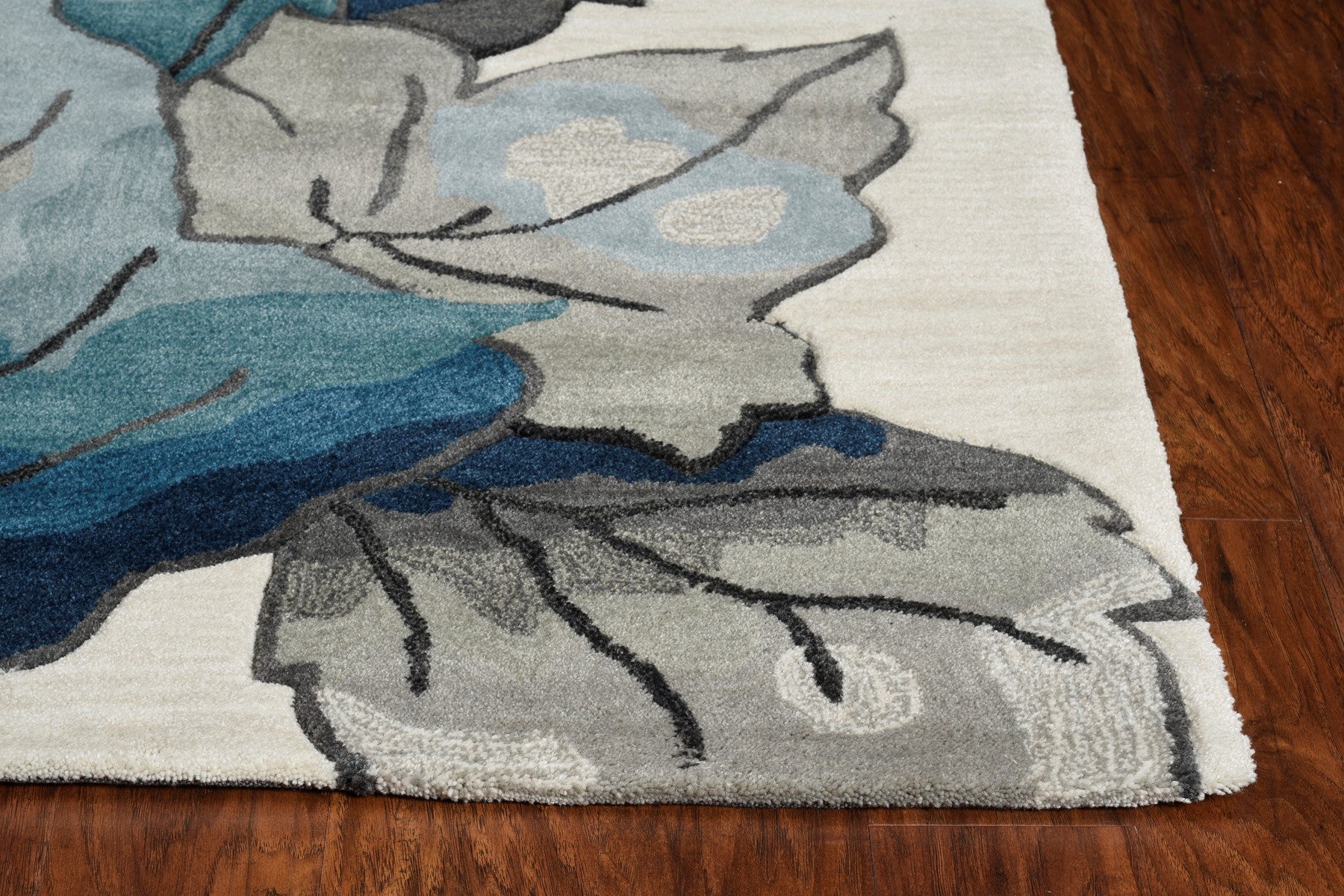 39" X 63" Ivory  Blue Polyester Rug