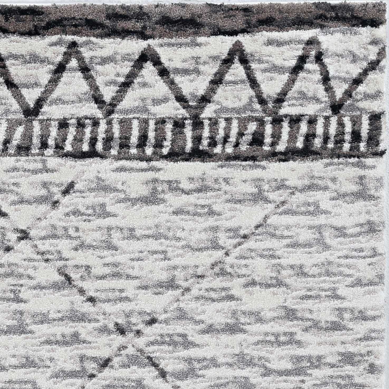 105" X 156" Ivory or Mocha Polyester Rug