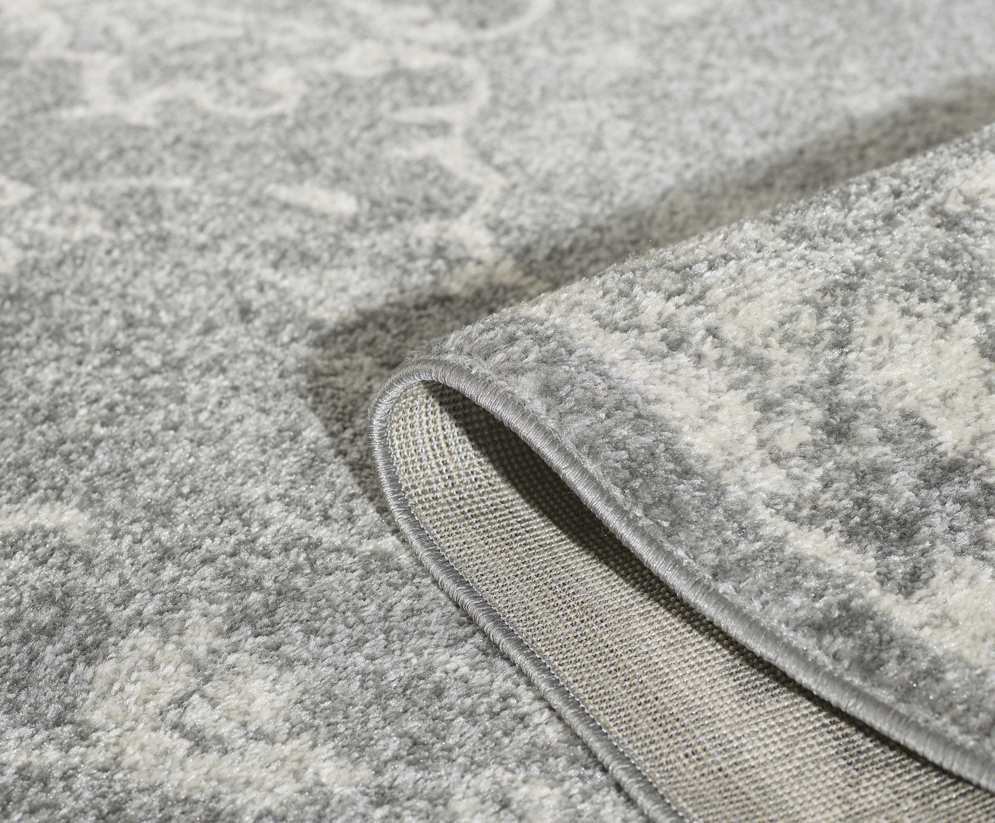 81" X 144" Grey Polypropelene Rug