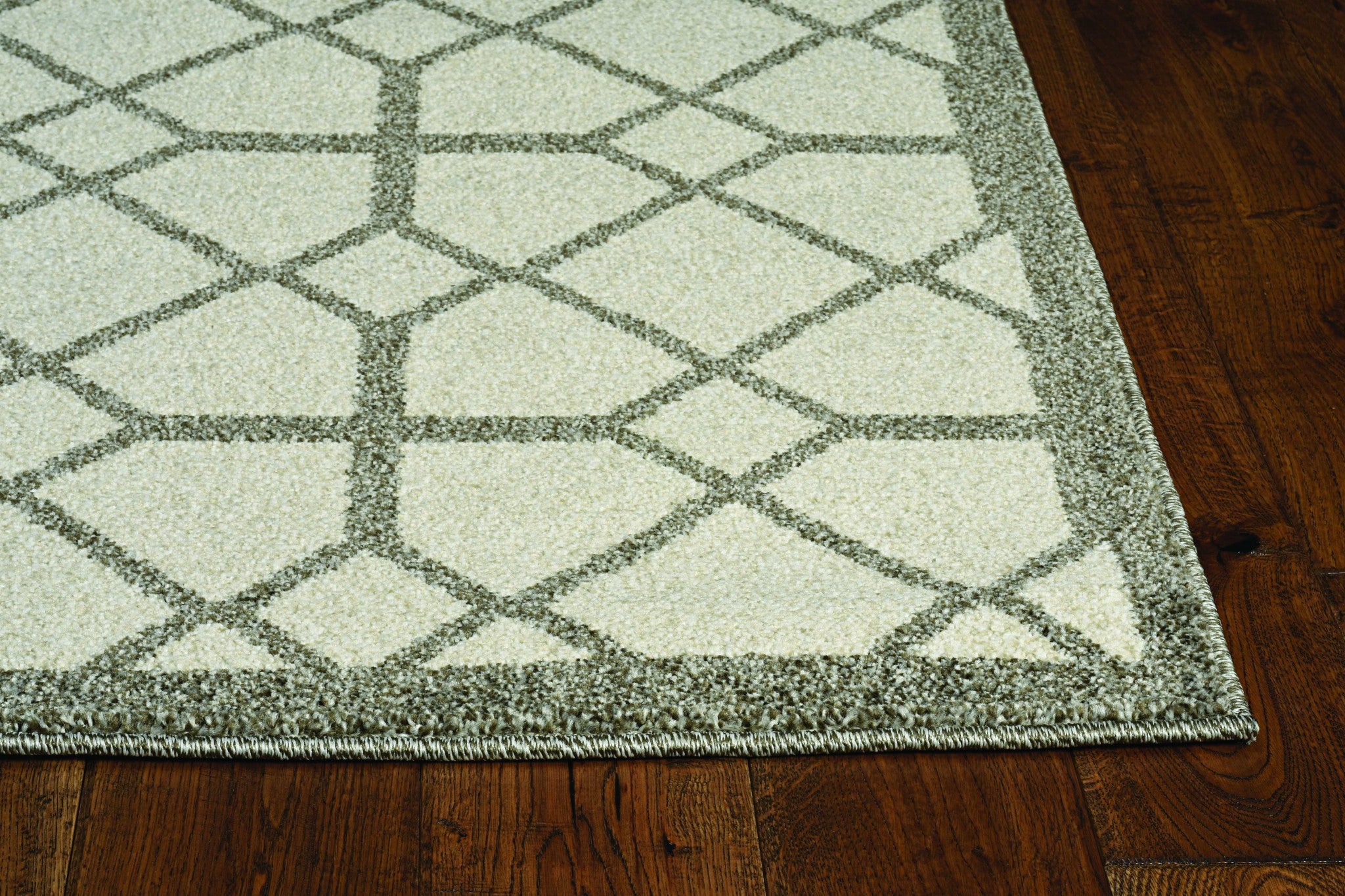 23" X 45" Ivory or Grey Polypropelene Rug