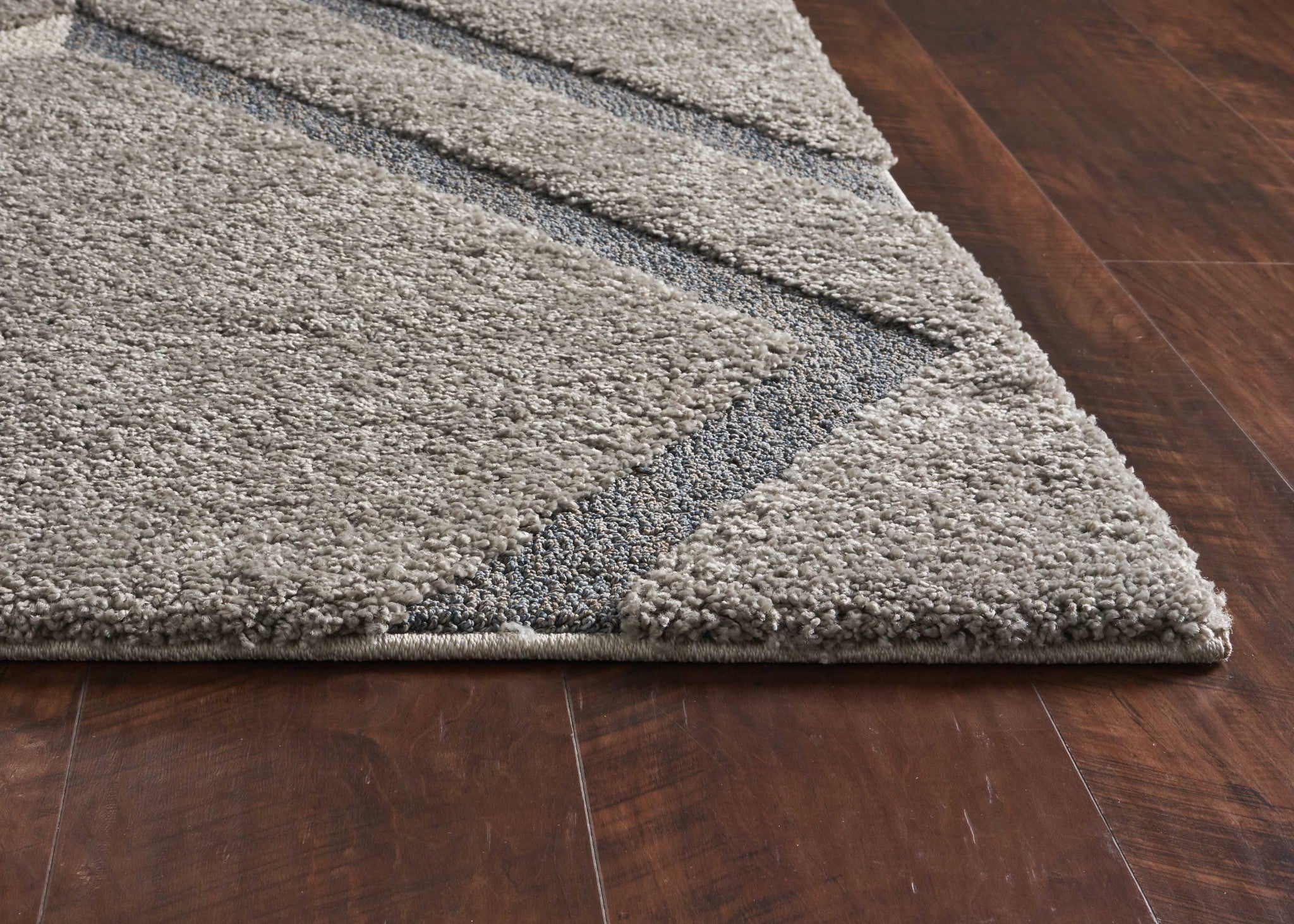 39" X 63"  Grey Polypropelene Rug