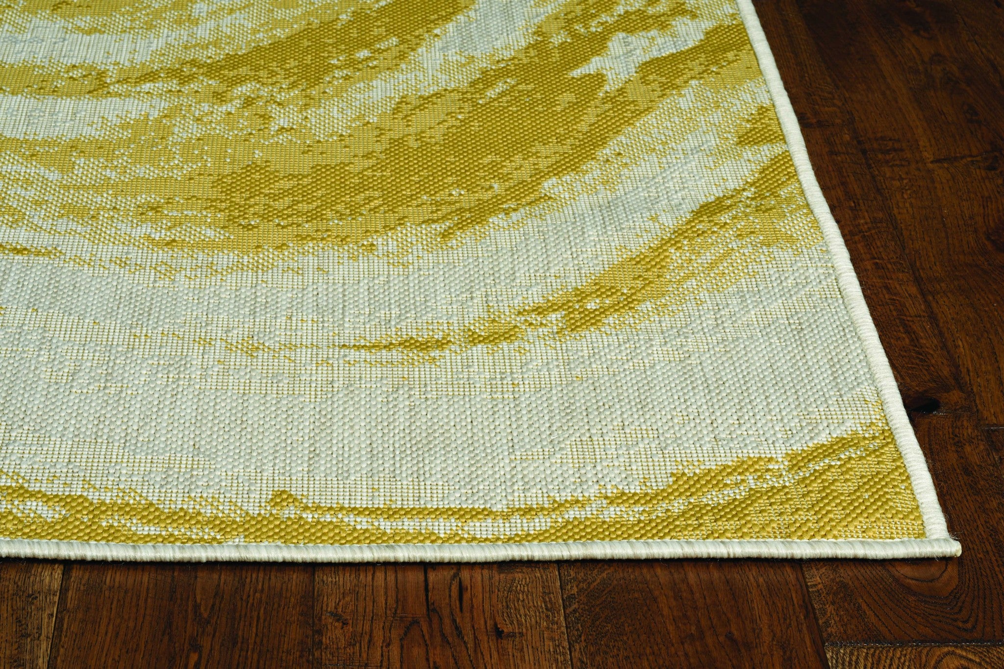 47" X 31" Ivory or Gold Polypropylene Rug