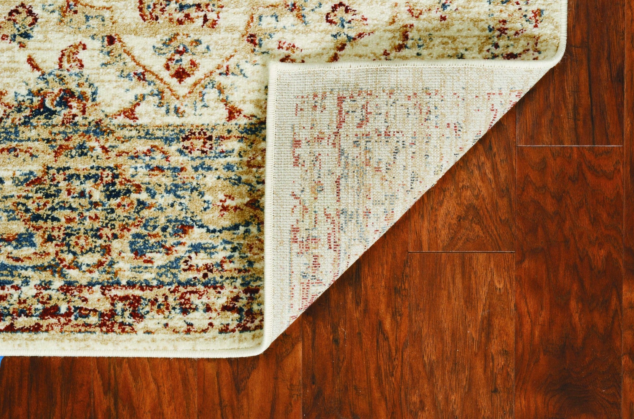 91" X 130" Ivory  Polypropelene Rug