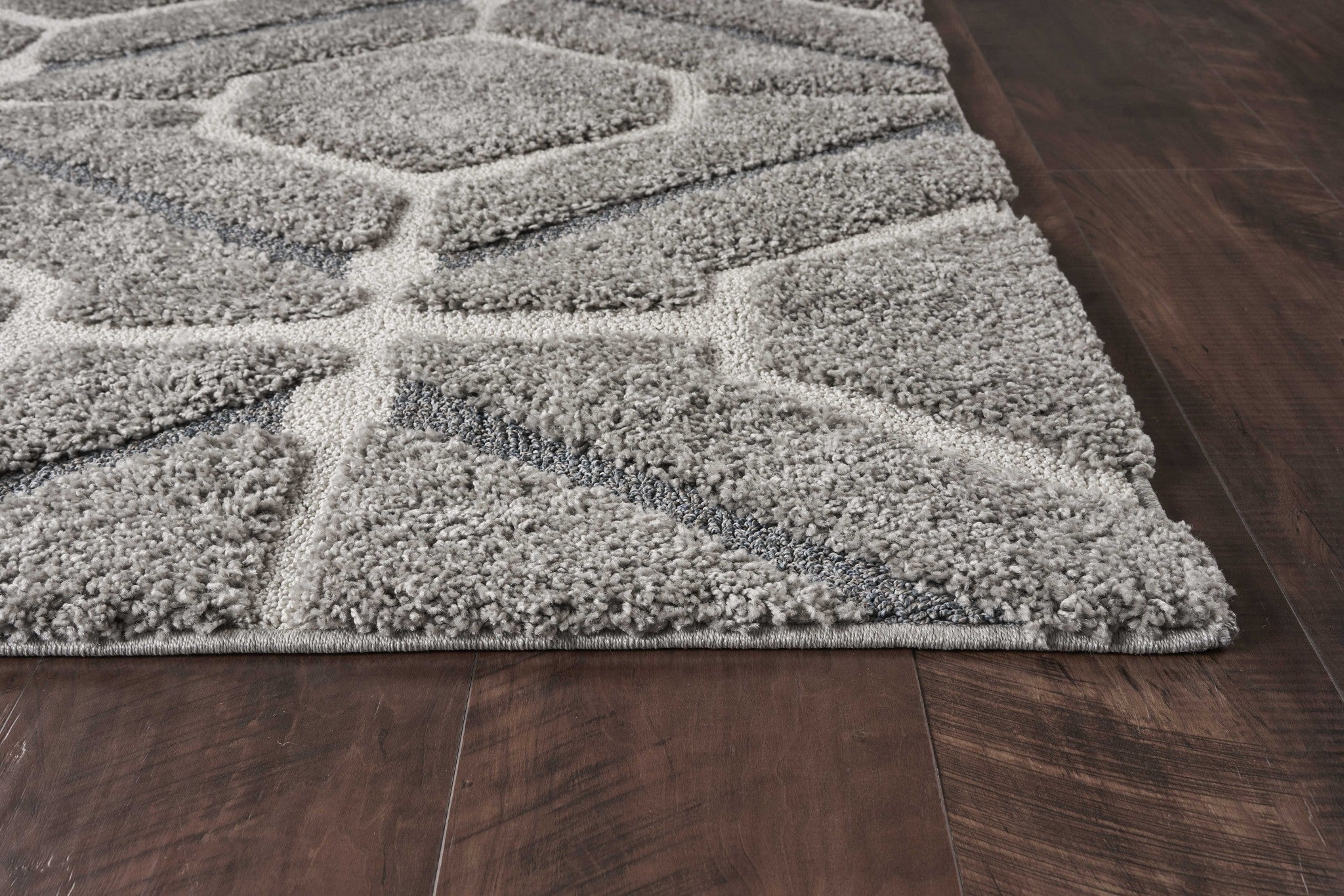 91" X 130" Ivory  Polypropelene Rug