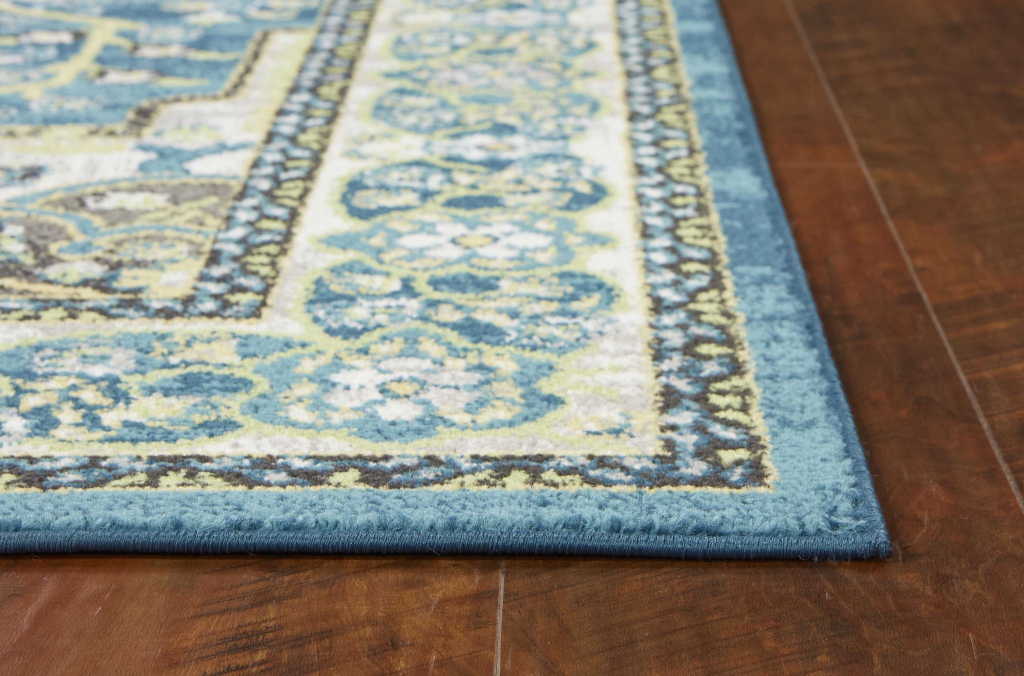 63" X 91" Teal Polypropelene Rug