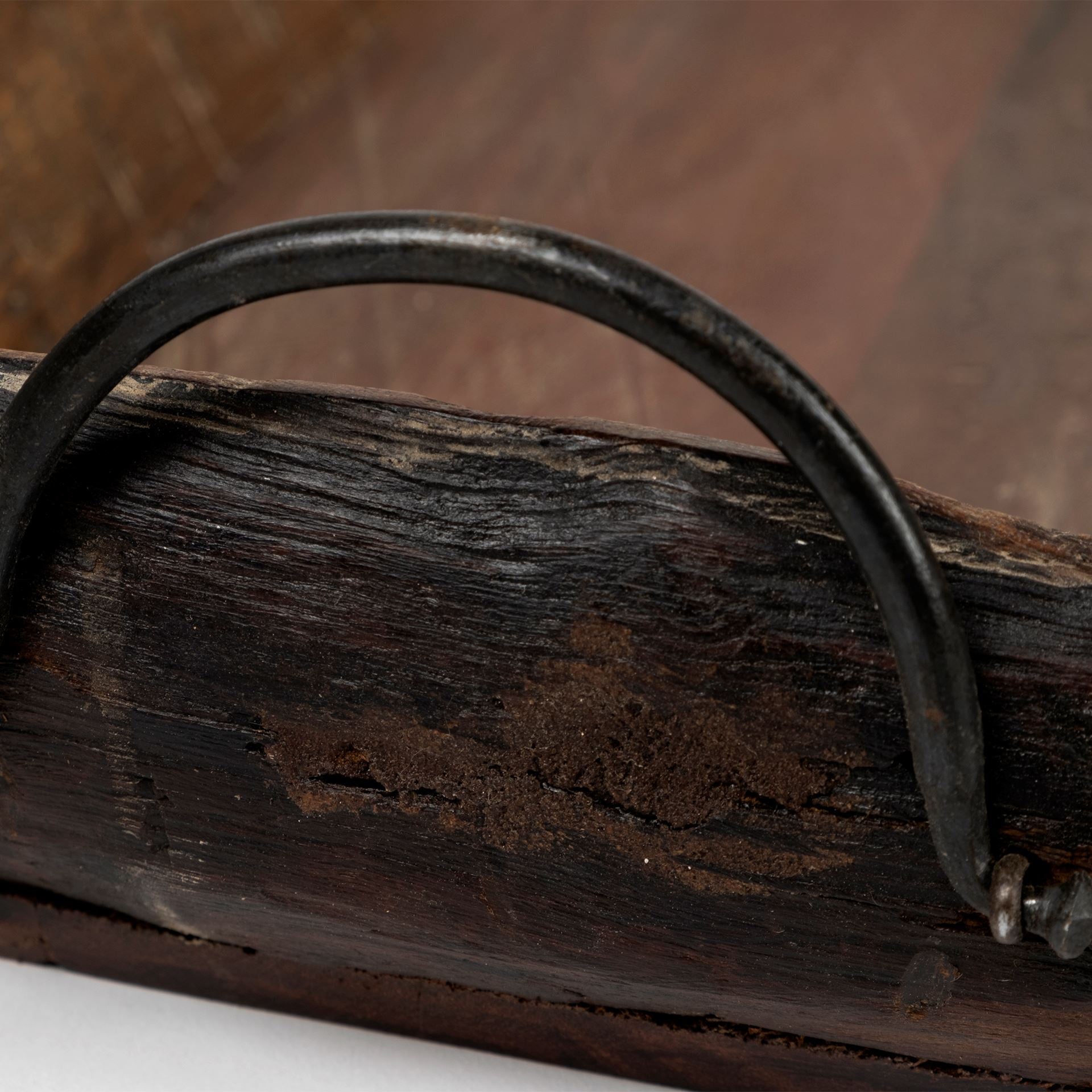 S/2 Medium Brown Recycled Wood With Flaunt Metal Handles Trays
