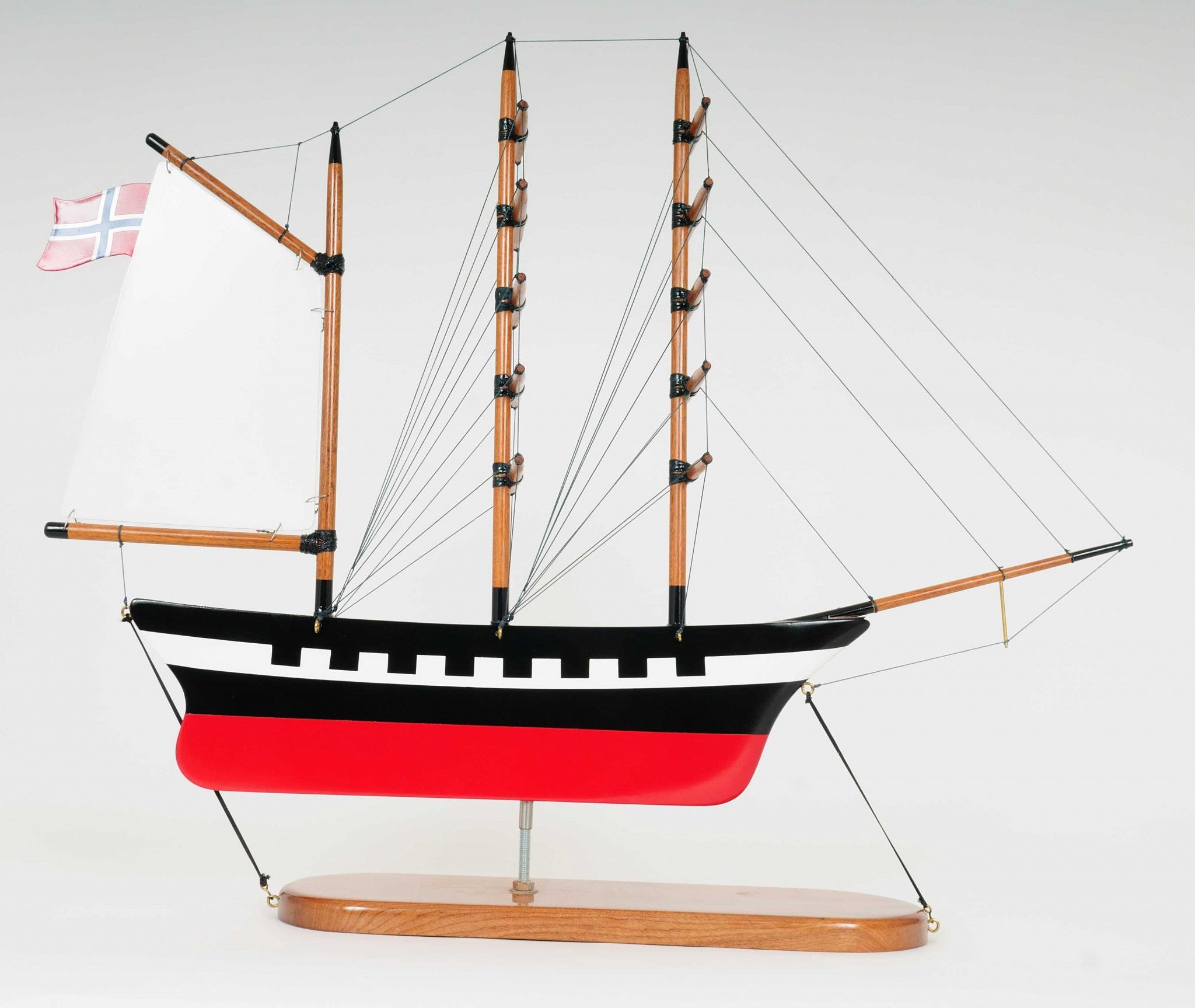 Wind Pointer in Solid Wood