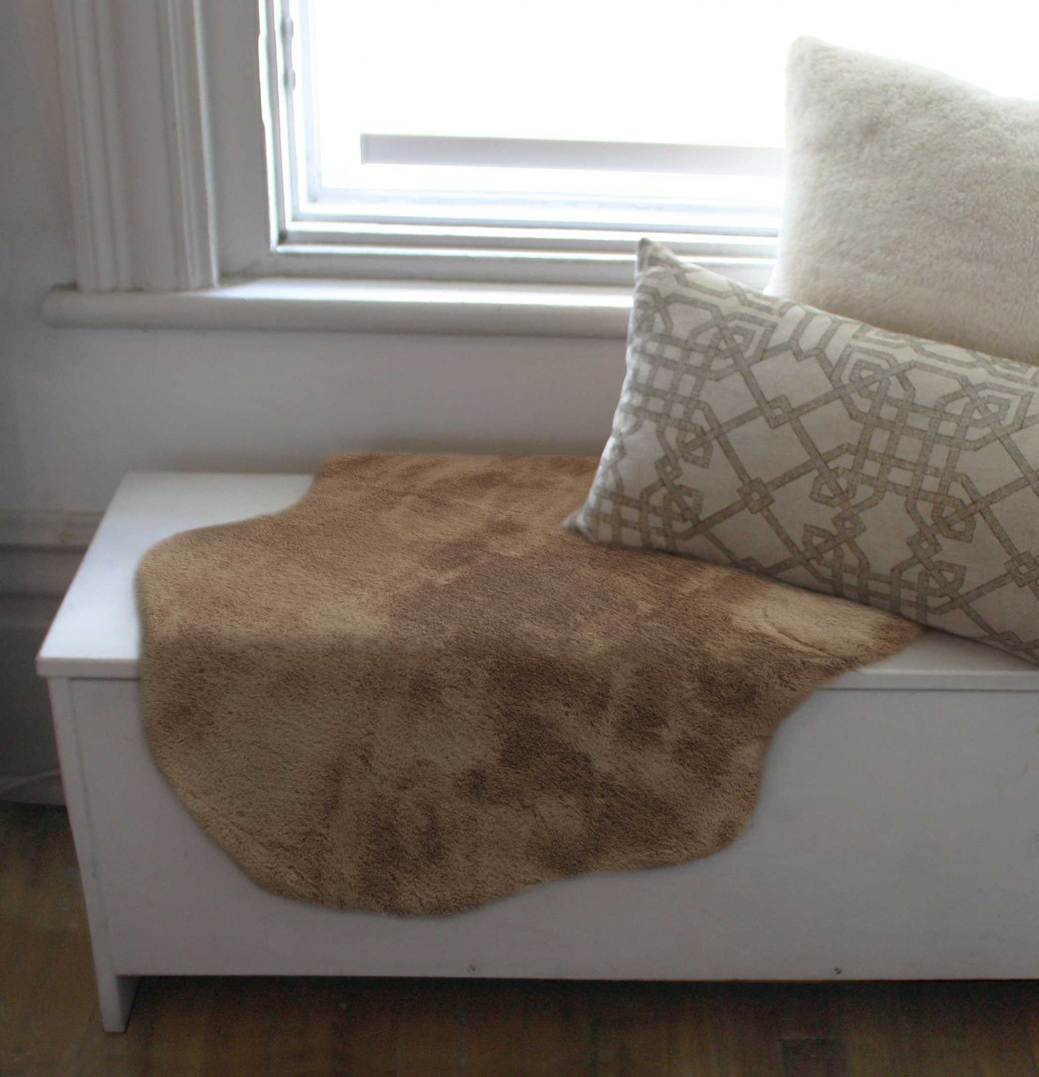 Luxe Faux Rabbit Fur Sheepskin Rug 2 x 3   - Taupe