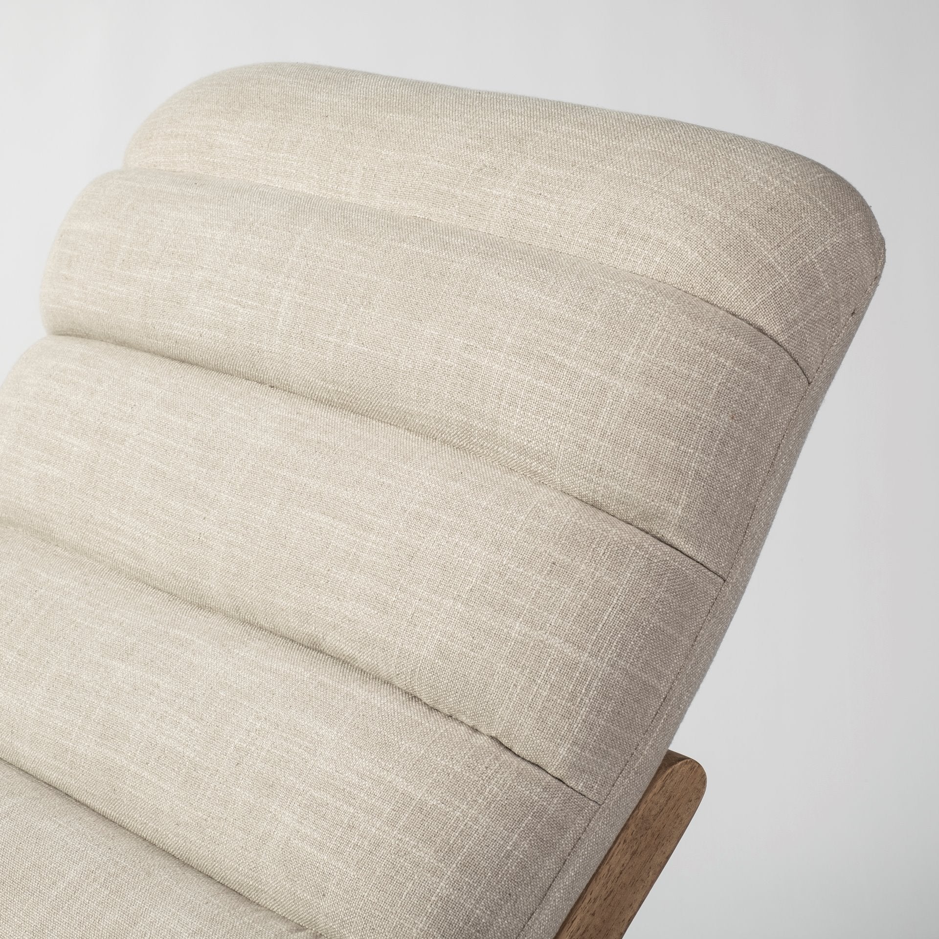 Modern Cream Fabric Upholstered Chaise Lounge Chair With Solid Wood Frame And Base